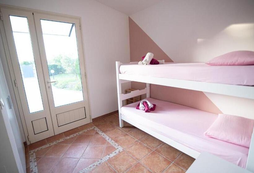 带2个卧室的别墅, B&b Villaggio Regina
