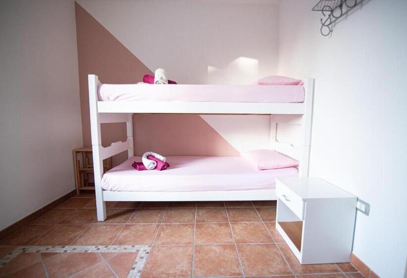 וילה בת 2 חדרי שינה, B&b Villaggio Regina