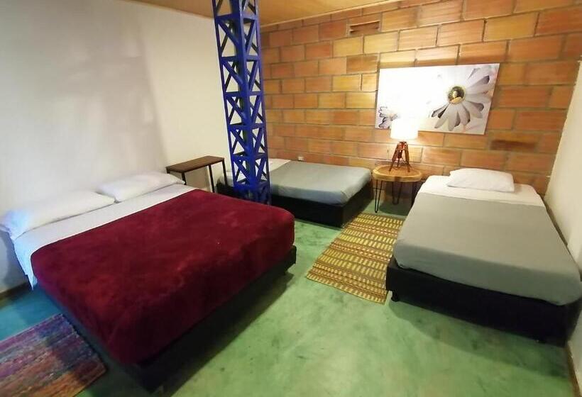 4인용 스탠다드 룸, Colores De La Sierra