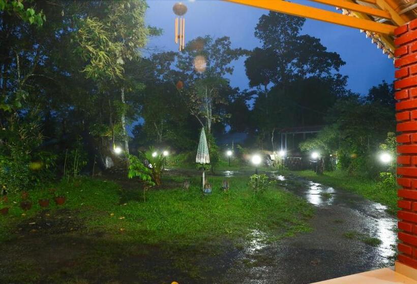 Quarto Estandar, Rock Haven Wayanad