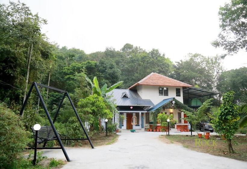 Quarto Estandar Primeiro Andar, Rock Haven Wayanad