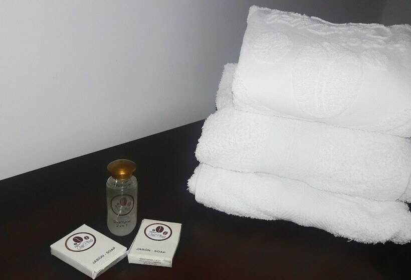 חדר סטנדרט יחיד, Cafe Plaza