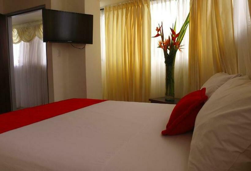 חדר אקונומי, Cafe Plaza