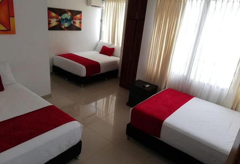 חדר סטנדרט לשלושה, Cafe Plaza