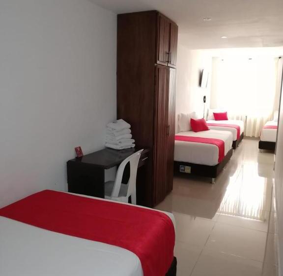 חדר סטנדרט לשלושה, Cafe Plaza