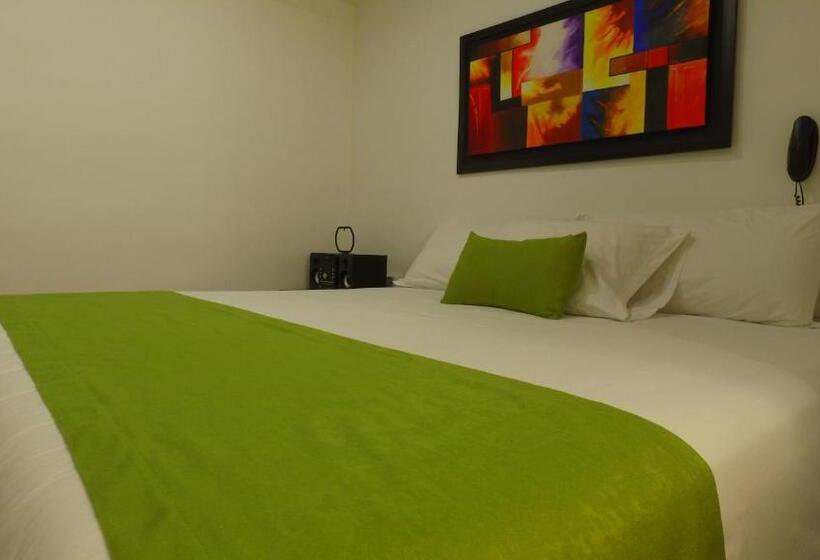 חדר דחוקס עם מיטת קינג, Cafe Plaza