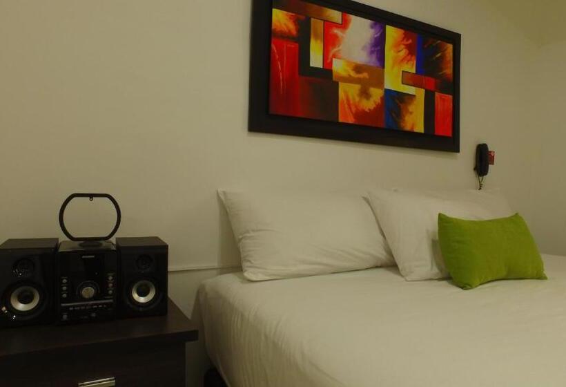 חדר דחוקס עם מיטת קינג, Cafe Plaza