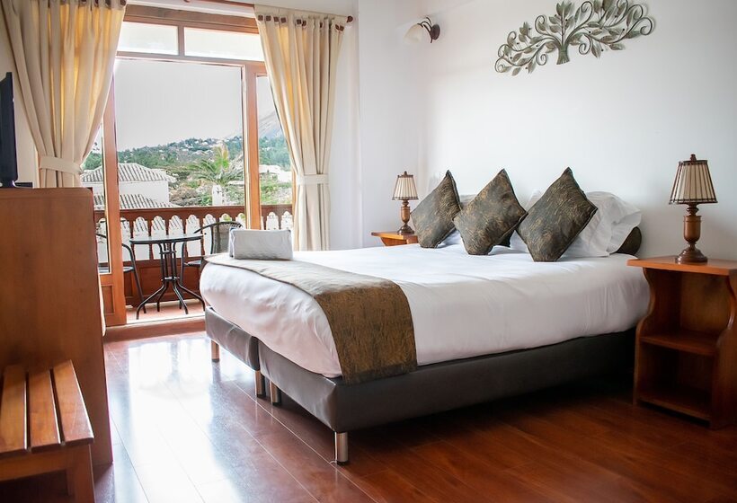 Номер Deluxe, El Giro