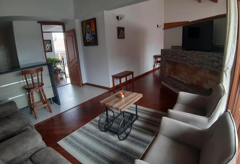 Люкс Кровать Кинг, El Giro