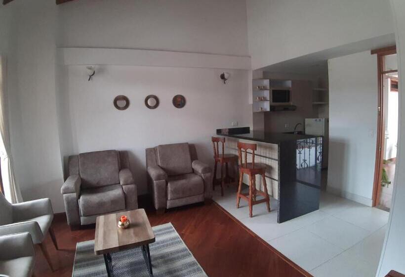 Люкс Кровать Кинг, El Giro