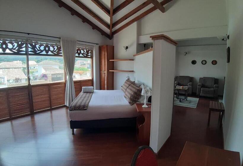 Люкс Кровать Кинг, El Giro