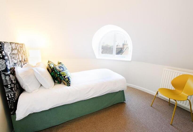 2ベッドルームアパートメント, The Old Vine