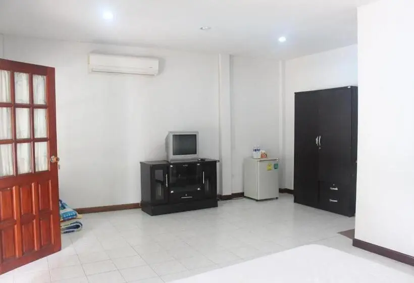 Family Room, Squid Resort