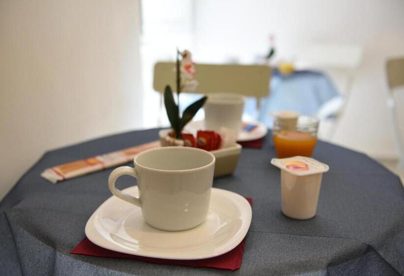 חדר סטנדרט לארבעה, Ville Vesuviane