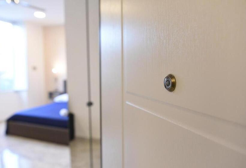 חדר סטנדרט לארבעה, Ville Vesuviane