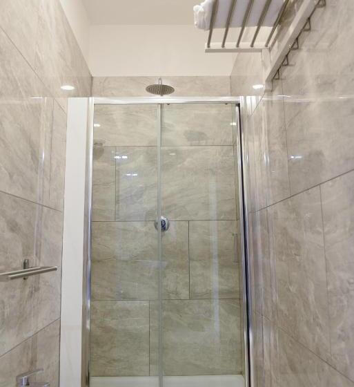 חדר סטנדרט לארבעה, Ville Vesuviane