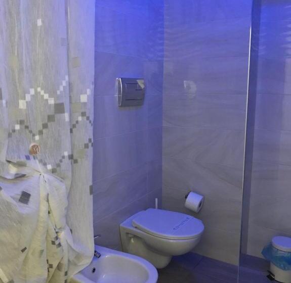 חדר סטנדרט לשלושה, Ville Vesuviane