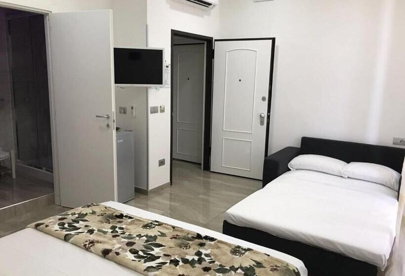 חדר סטנדרט לשלושה, Ville Vesuviane