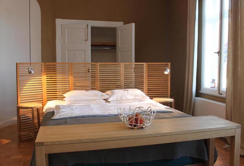 סוויטה, Alte Apotheke