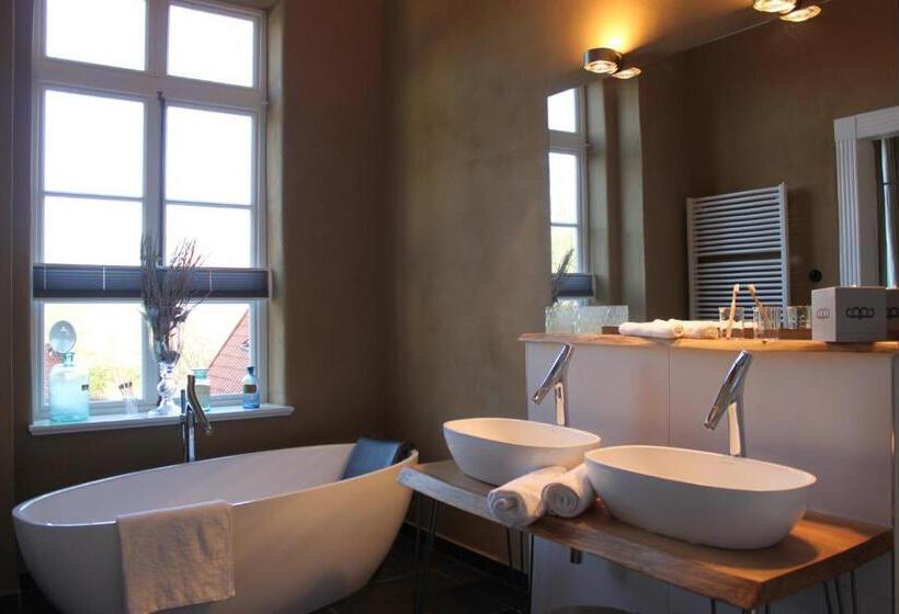 סוויטה, Alte Apotheke