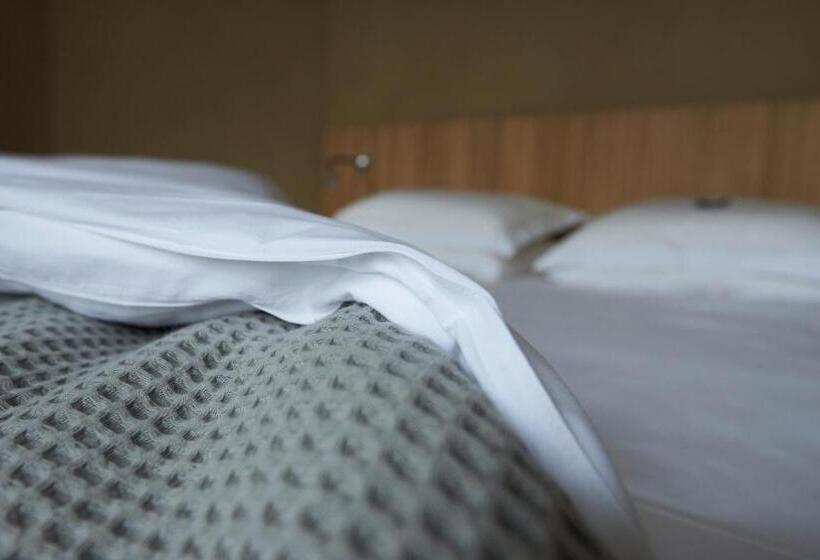 חדר בסיסי, Alte Apotheke