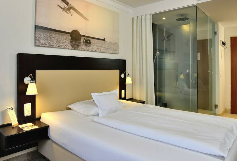 غرفة أساسية سرير مزدوج, Der Kleine Hans