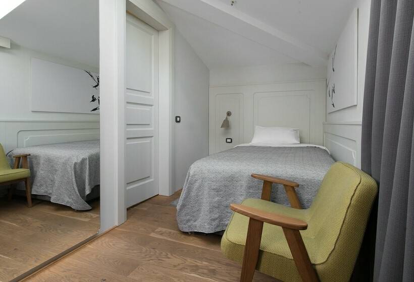 Номер Стандарт Индивидуальный, Peteani