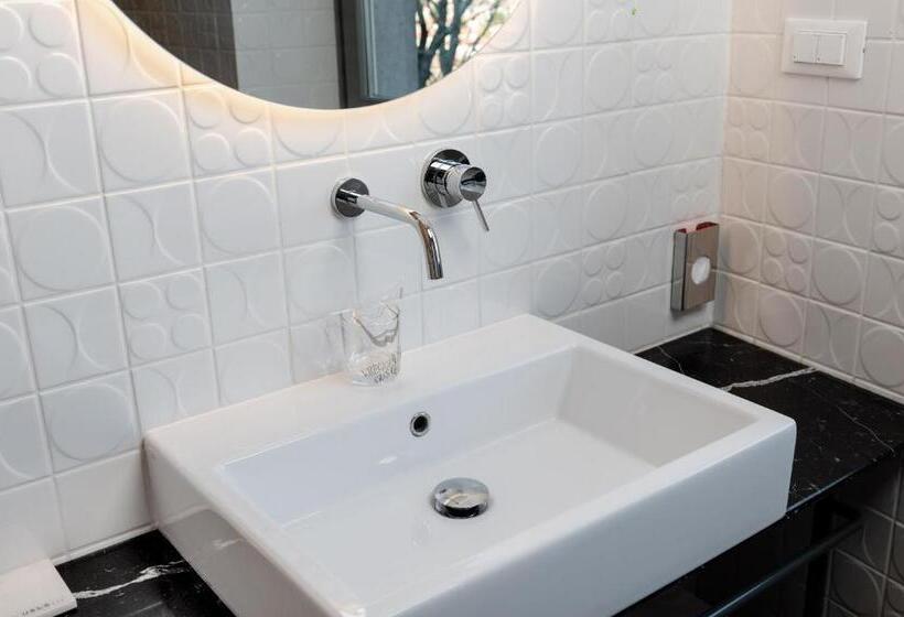 Номер Стандарт Индивидуальный, Peteani