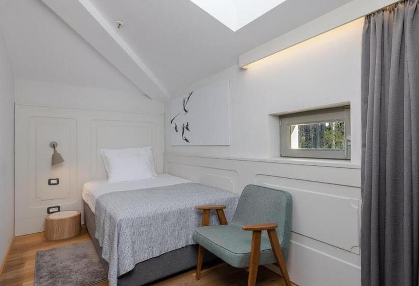 Номер Стандарт Индивидуальный, Peteani