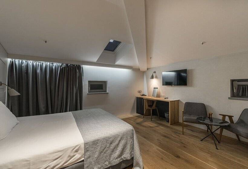 Номер Стандарт, Peteani