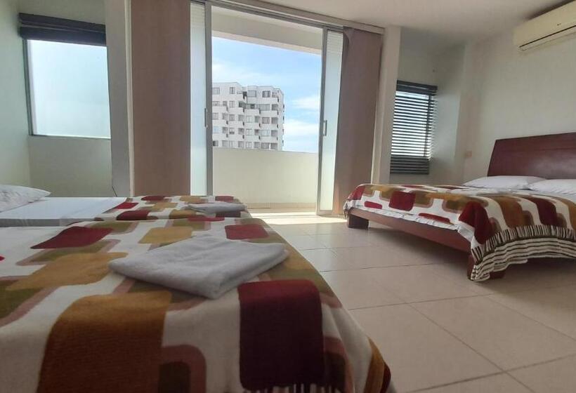 ファミリールーム, Santorini Neiva