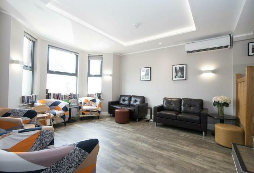 Студия Deluxe, Westciti Caroco Apart