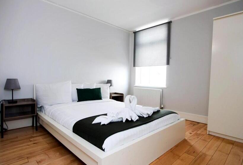 Апартаменты 2 Спальни, Westciti Caroco Apart