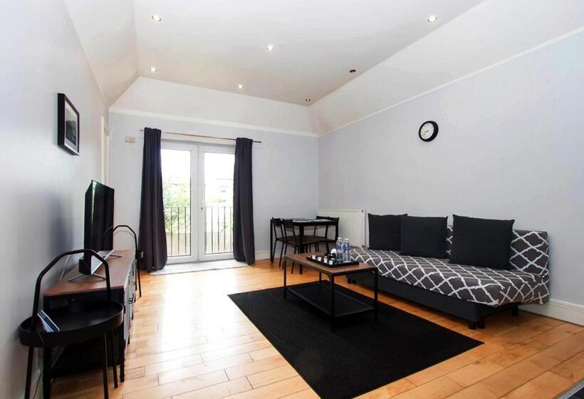 דירת שני חדרים, Westciti Caroco Apart