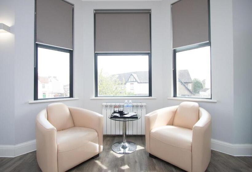 סטודיו דלוקס, Westciti Caroco Apart