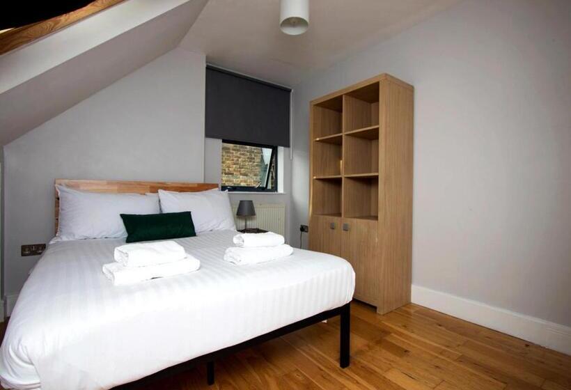 Апартаменты 1 Спальня, Westciti Caroco Apart