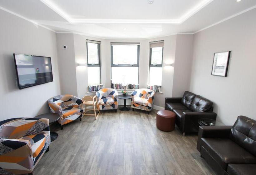 Апартаменты 1 Спальня, Westciti Caroco Apart