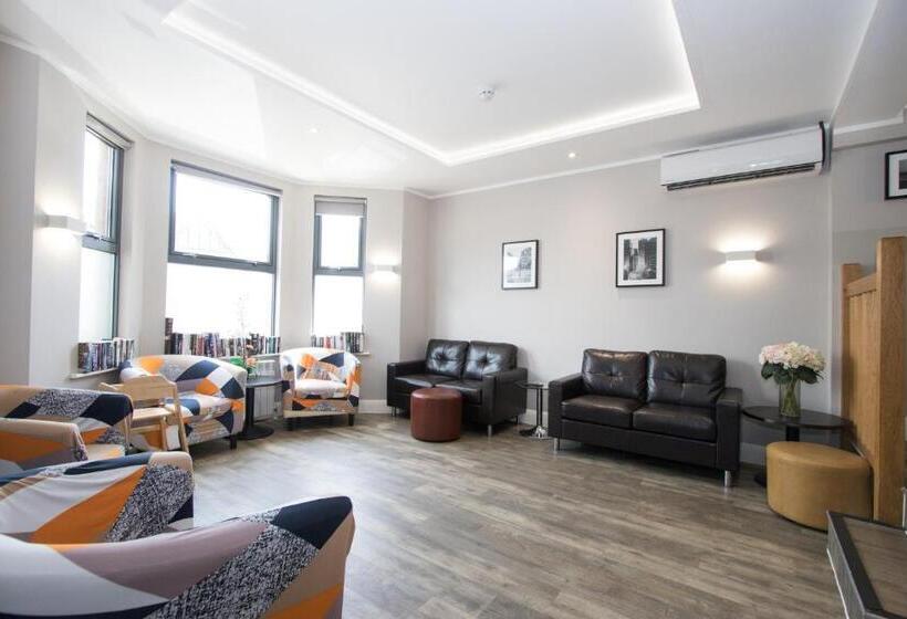 דירת שני חדרים, Westciti Caroco Apart