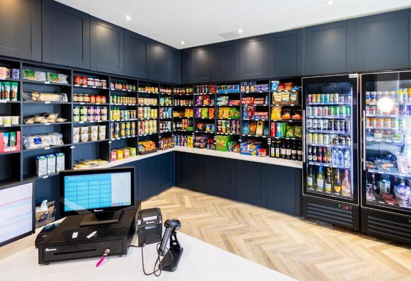 סטודיו דלוקס, Westciti Caroco Apart