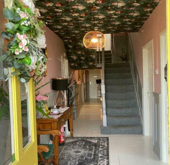 标准单人间, Overdale Motel