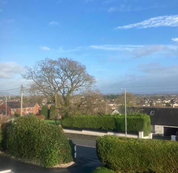 标准单人间, Overdale Motel