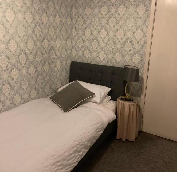 标准单人间, Overdale Motel