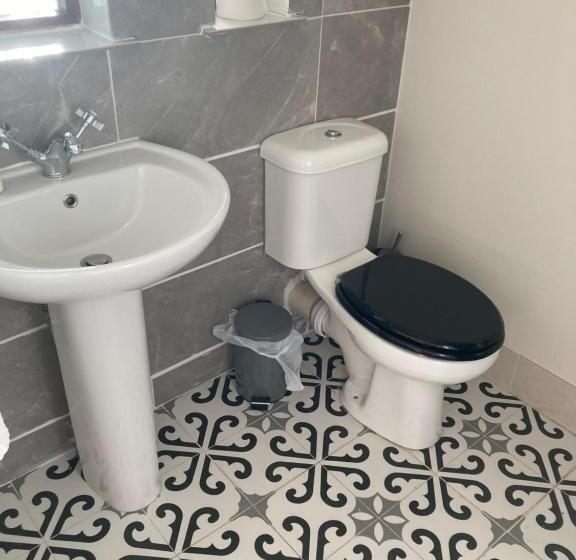 豪华园景房, Overdale Motel