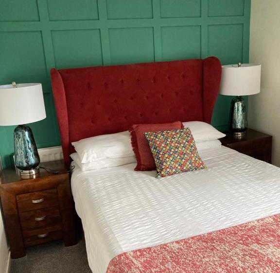 Номер Стандарт, Overdale Motel