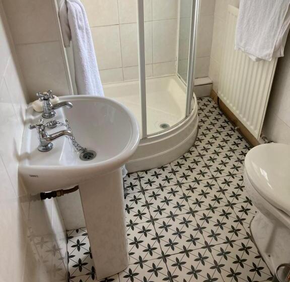 标准间, Overdale Motel