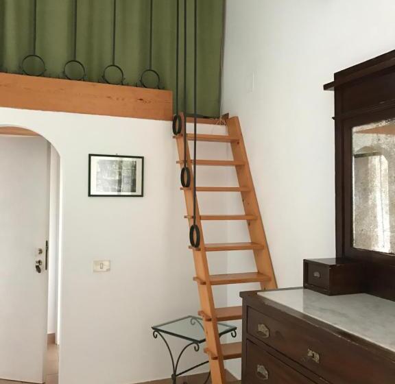 オーシャンビュースタンダードルームバルコニー付き, Residenza Le Serre