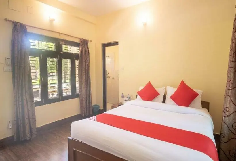 اتاق لوکس, Chitwan Riverside Resort
