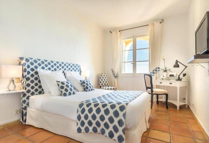 Классический Номер, Club Port La Galere