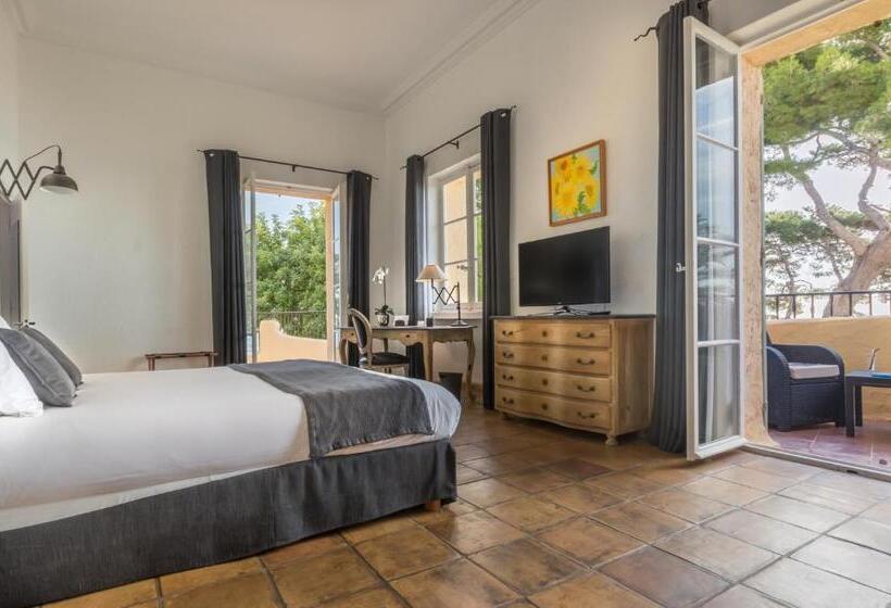 带露台的豪华间, Club Port La Galere