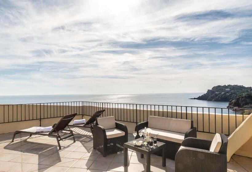 家庭套房, Club Port La Galere